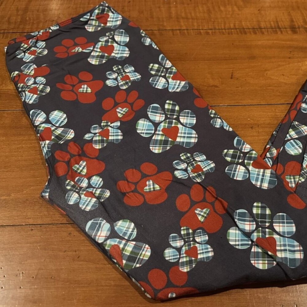 Ladies Buttery Soft Full Length Leggings- Plaid Paw Prints- One Size